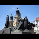 Das Jan-Hus-Denkmal auf dem Altstädter Ring